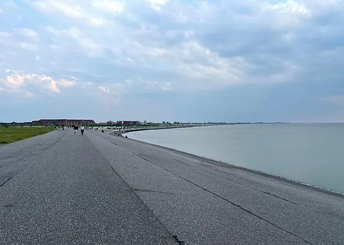 Fewomik In Norddeich, Ruhige Lage, In Hafennaehe Holiday home